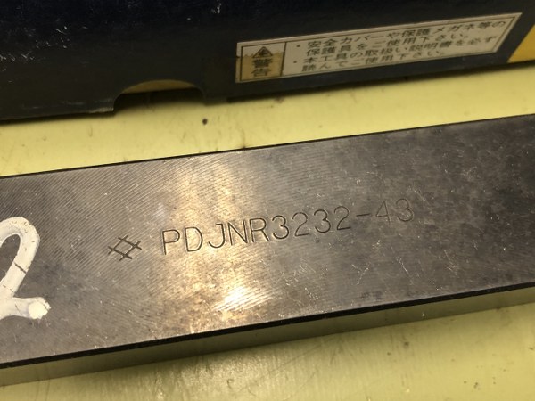 中古刃先交換式バイト [バイト]PDJNR3232-43　 住友電工ハードメタル / SUMITOMO